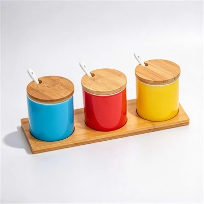 Colored Ceramic Condiment Set W / Bamboo pladanj